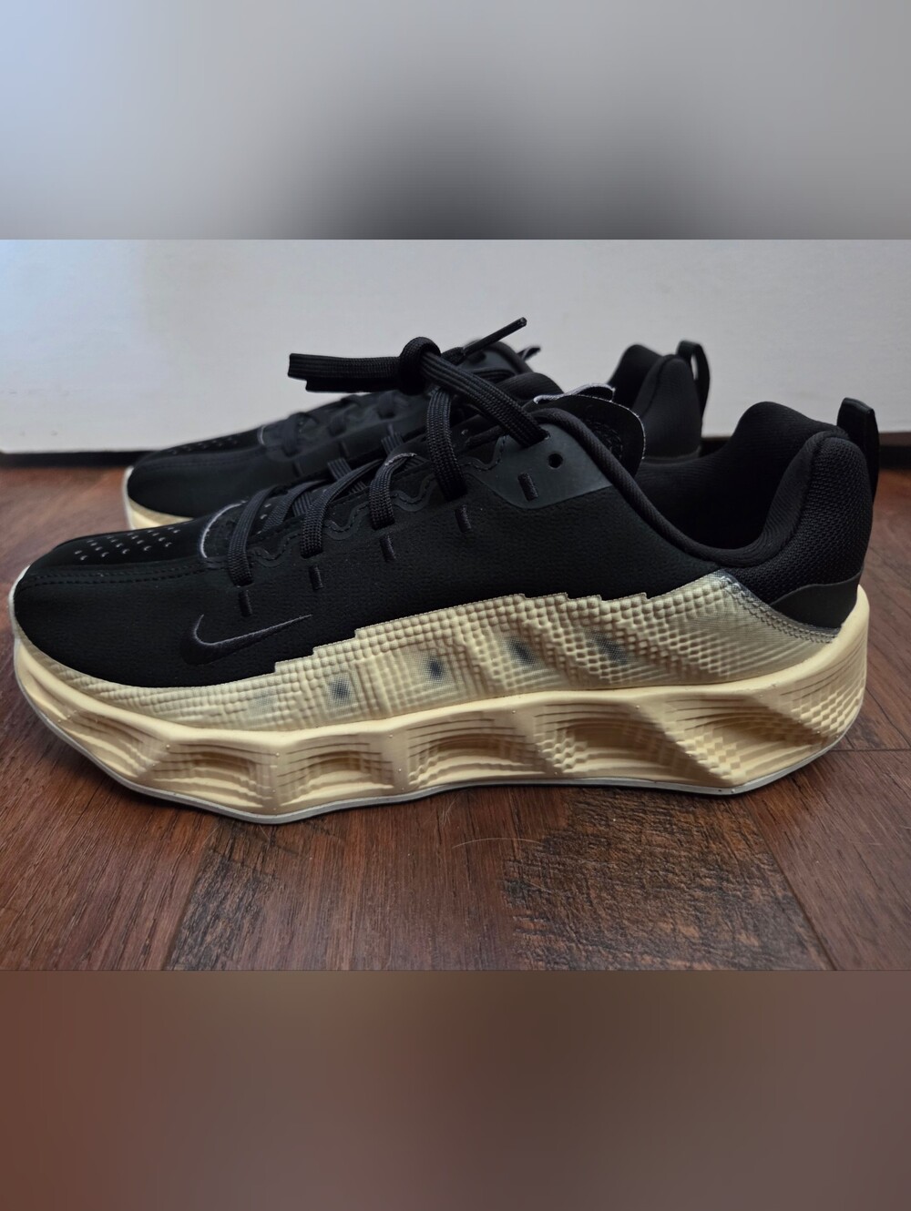 Brand New Nike Ava rover